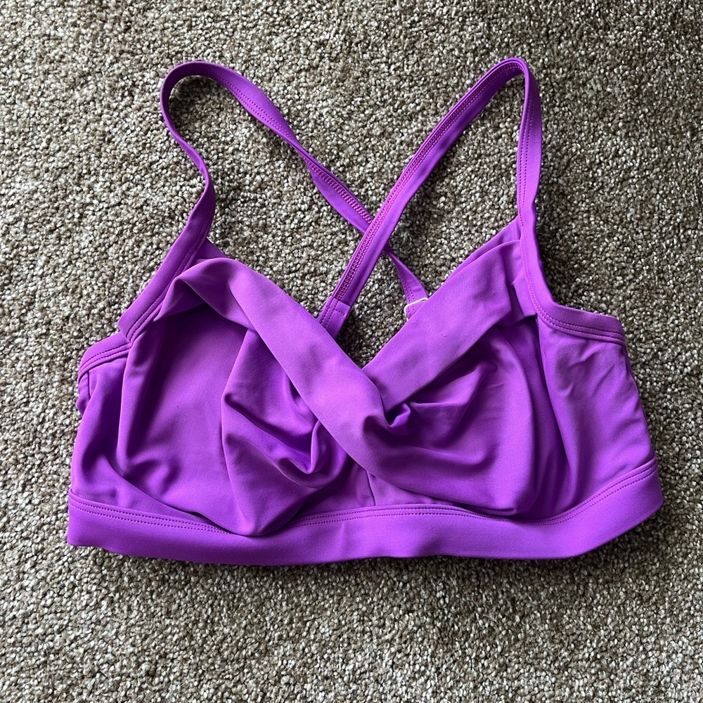 Athleta Twist Bikini Top (Bra Sizing)